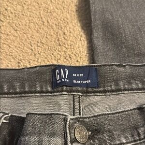 GAP Men's Gray Slim Taper Jeans